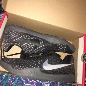 Nike Kobe mamba instincts